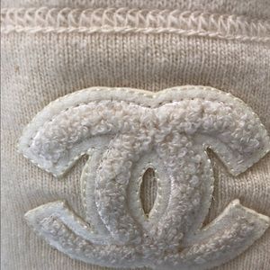 Authentic Chanel sleeveless cashmere tank, 38